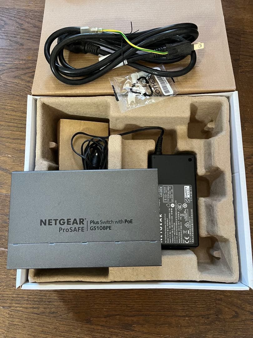 NETGEAR GS108PE 300JPS 8ポート スイッチングハブ　二台