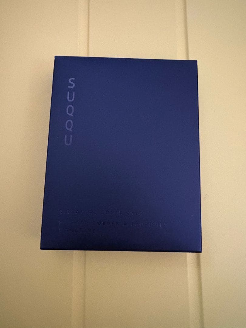 新品SUQQU　シグニチャーカラーアイズ14夕琥箔