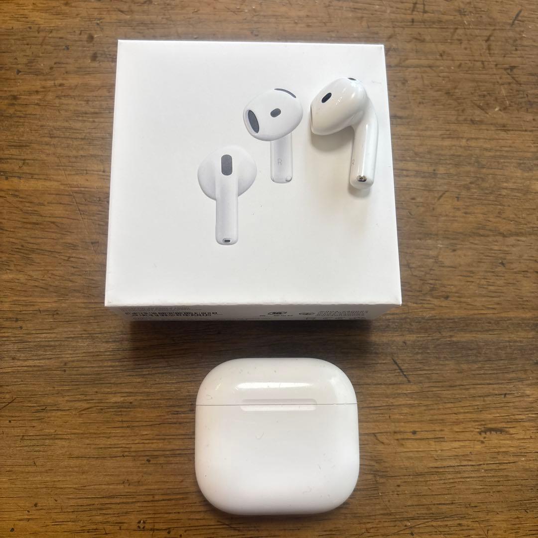 AirPods4 ノイズキャンセリング付き本体 ホワイト 右耳のみ充電ケース付き