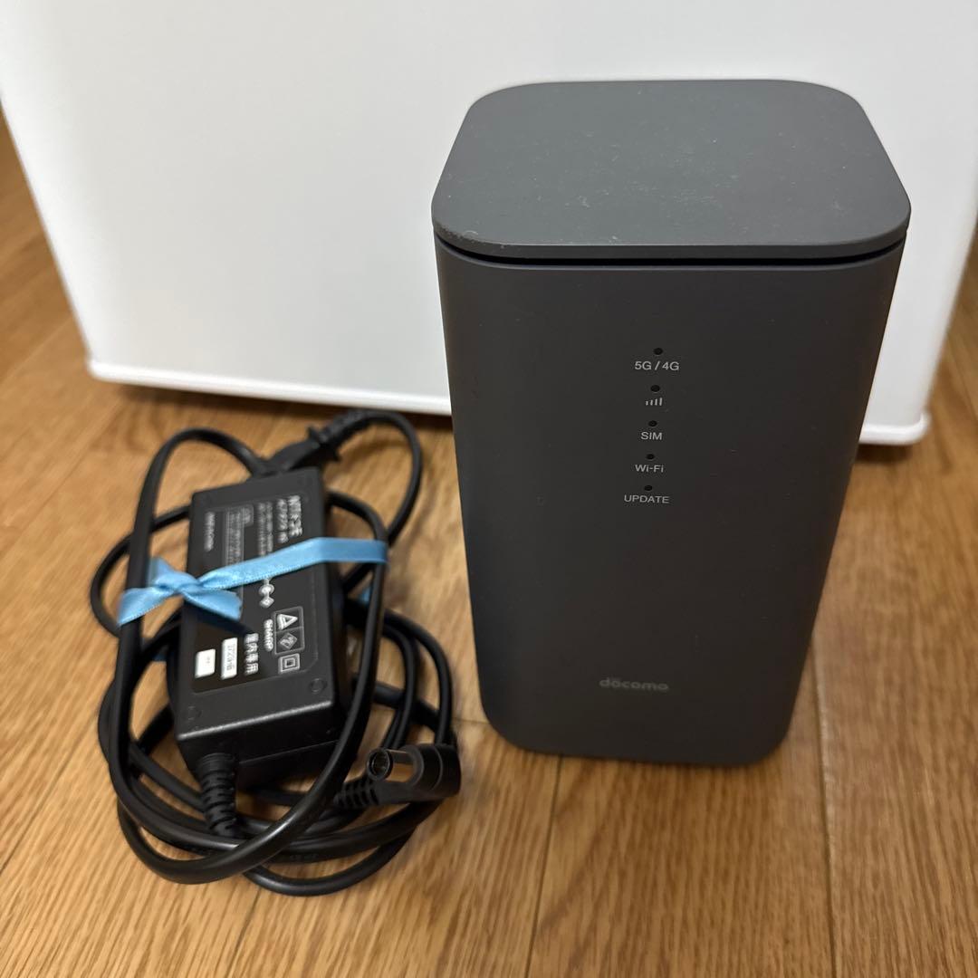 docomo  5G HR01 ルーター本体