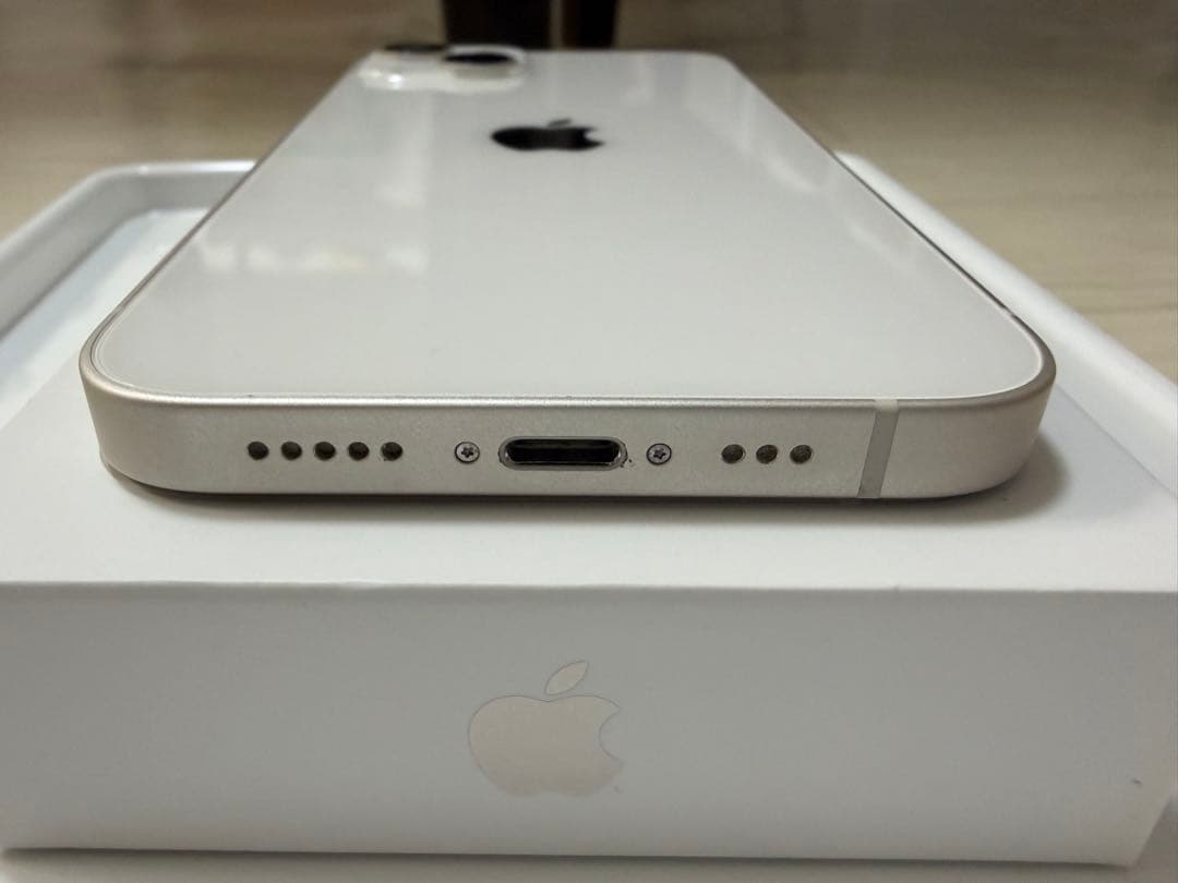 Apple iPhone 13 スターライト 256GB