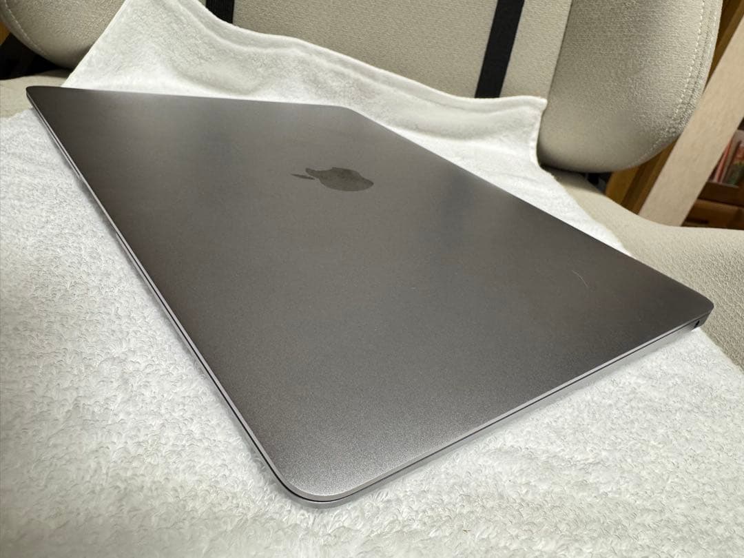 MacBook Air 13インチ Core i3 256GB/メモリ 8GB