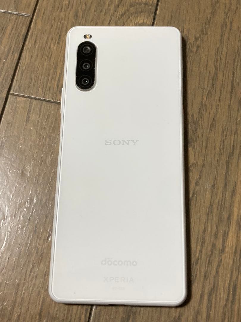 Sony Xperia 10 II ホワイト docomo 本体
