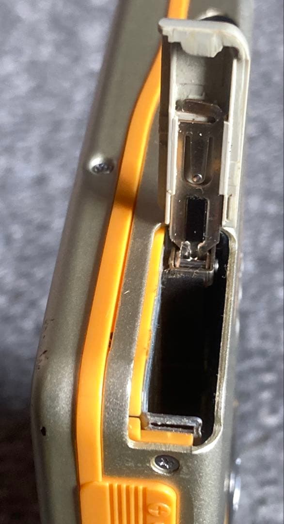 ジャンク品 SONY カセットウォークマン WM-EX621