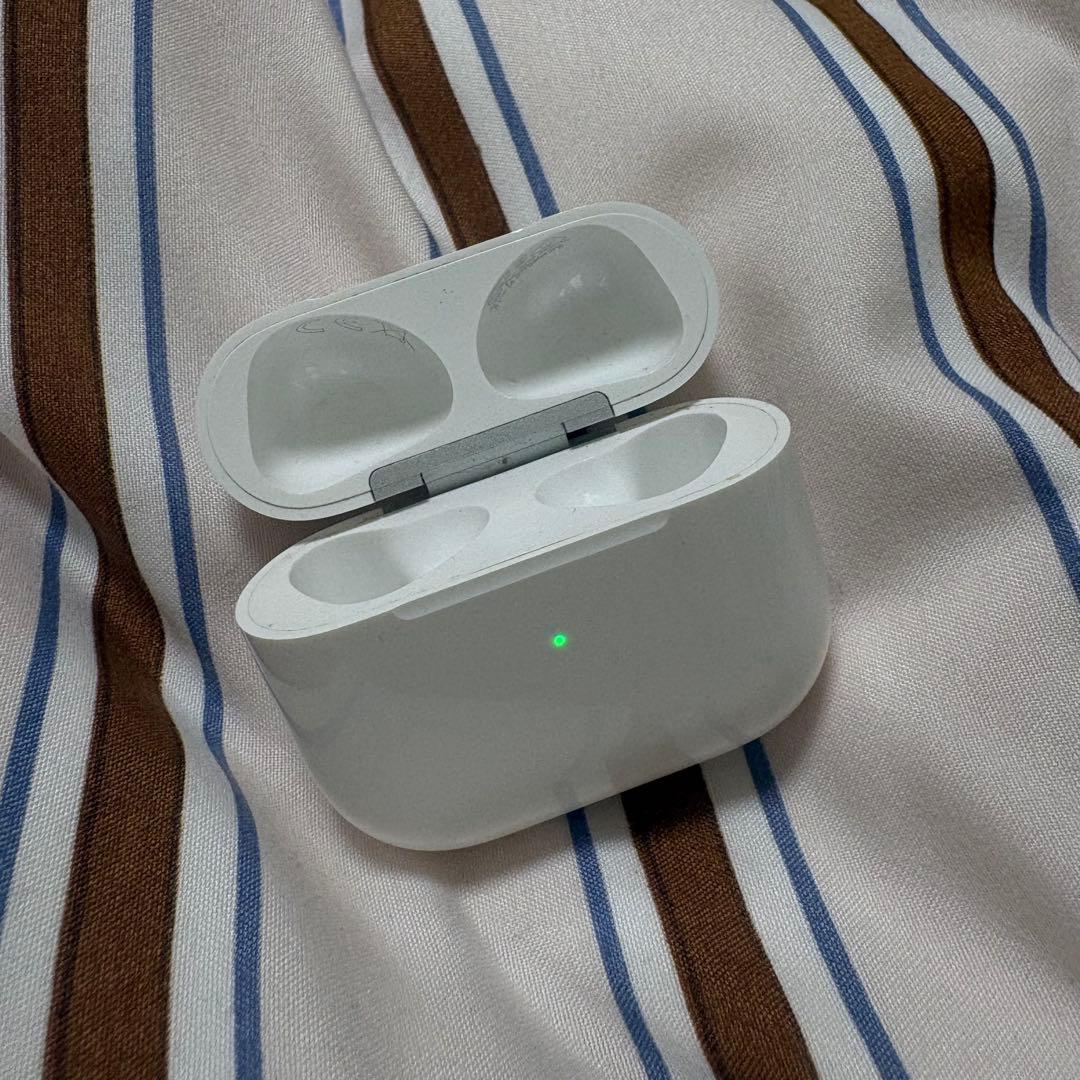 イヤホン AirPods3