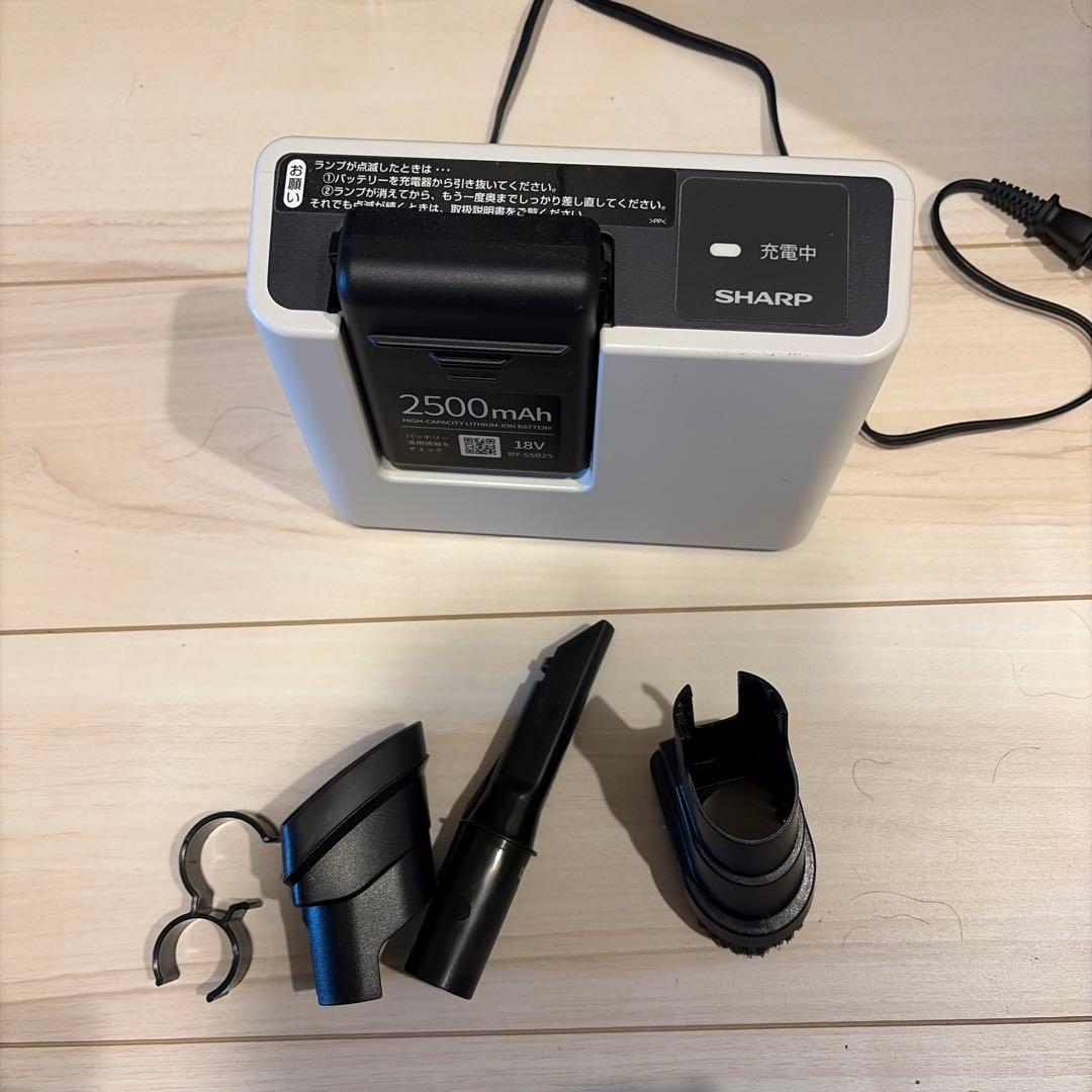 SHARP コードレスサイクロン掃除機 EC-AR7
