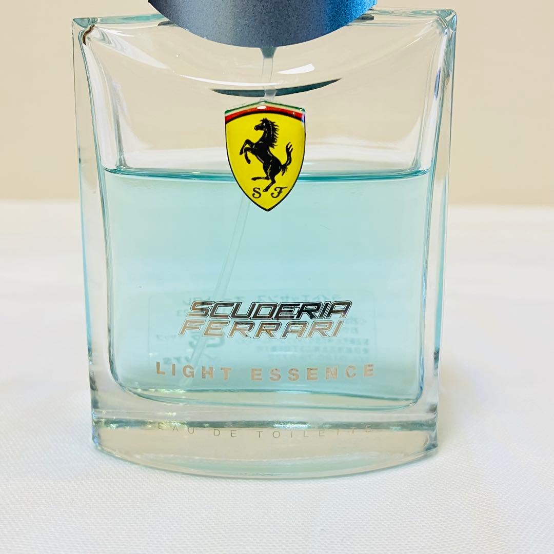 廃盤品　フェラーリ　ライトエッセンス　オードトワレ　香水　75ml ③