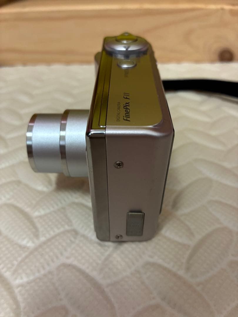 fujifilm&富士フイルム　f11 デジタルカメラ