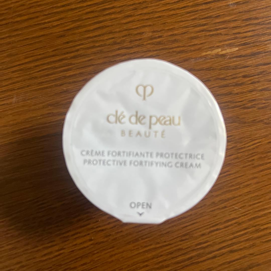 クレ・ド・ポーボーテ　クレームプロテクトゥリスn (レフィル)