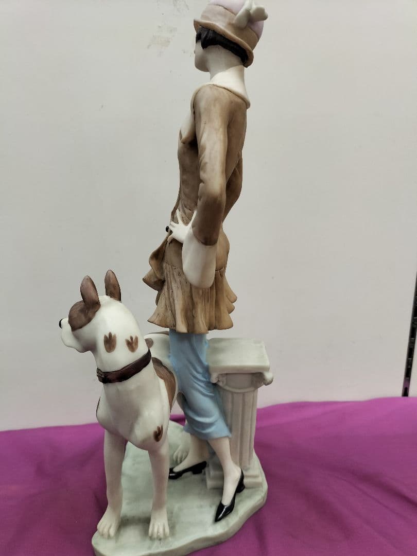 ジュゼッペ アルマーニ　イタリア「貴婦人と犬」アールデコ風　陶器人形　置物