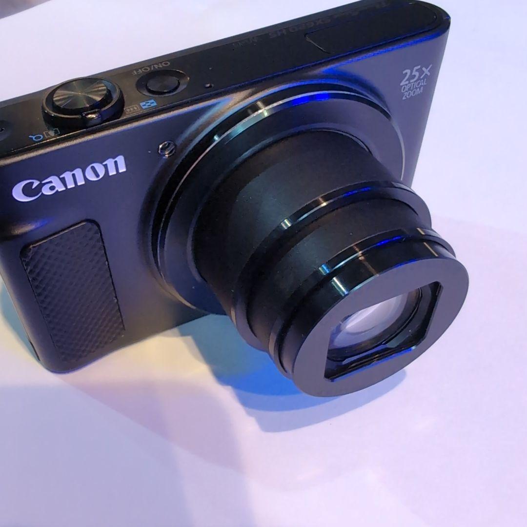 Canon PowerShot SX620 HS 本体と充電器