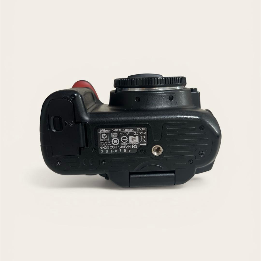 ニコン NIKON D5000 デジタル一眼レフカメラ ボディ