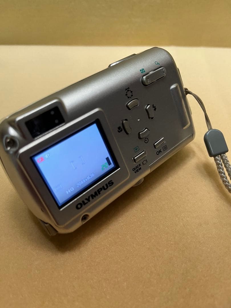 OLYMPUS コンパクトデジタルカメラ