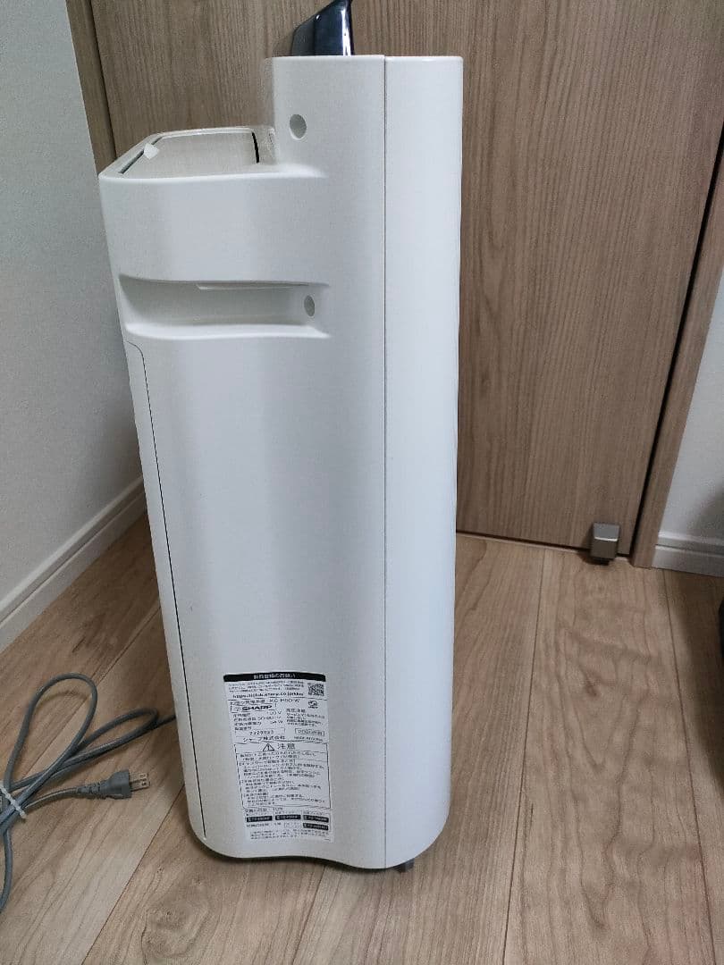 シャープ　加湿空気清浄機 KC-H50-Wプラズマクラスター