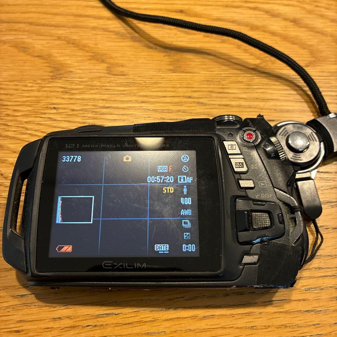 CASIO EXILIM 121メガピクセル コンパクトデジタルカメラ