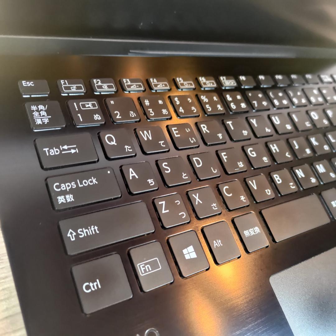 超軽量1kg以下で大画面14インチオフィス付きノートパソコンwindows11