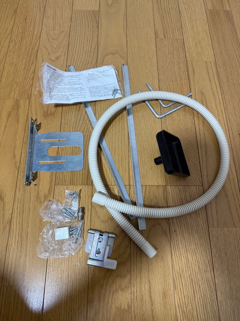 壁掛けエアコン(暖房冷房付き)