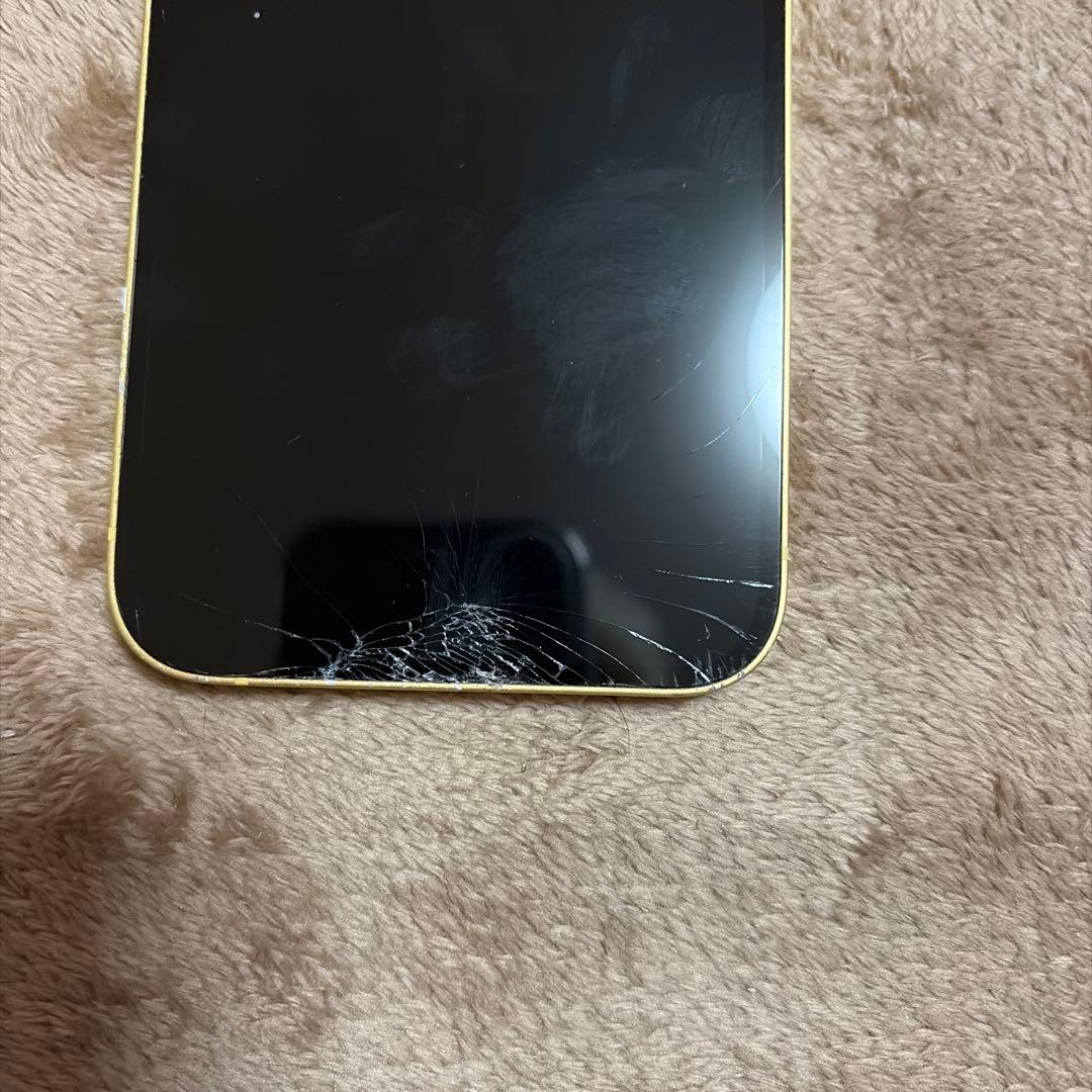 Apple iPhone 14 プラス　イエロー　画面割