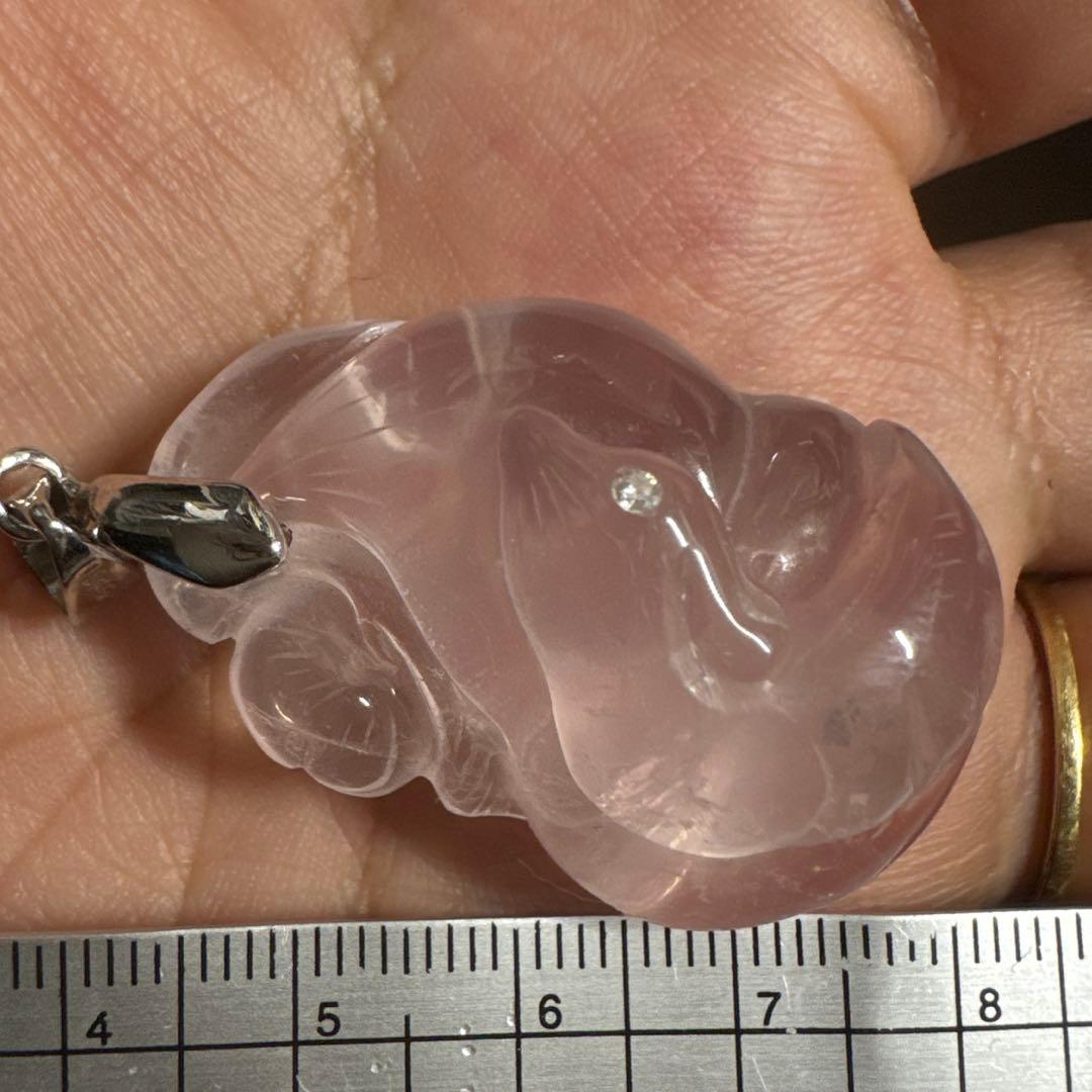 一点物！お狐様　天然ローズクォーツ×天然ダイヤモンド　ネックレストップ