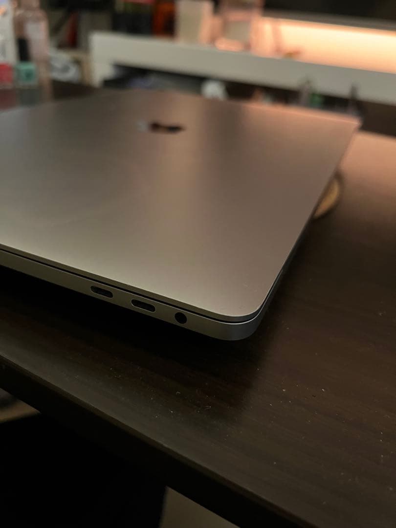 N*o様 MacBook Pro 2019 16インチ 512GB Radeon
