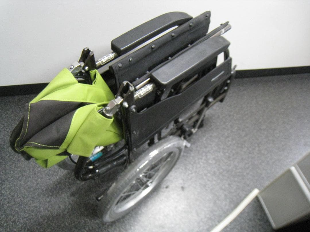 【送料無料】介助式車いす 標準型 ルッタ VA10134 パナソニック ②