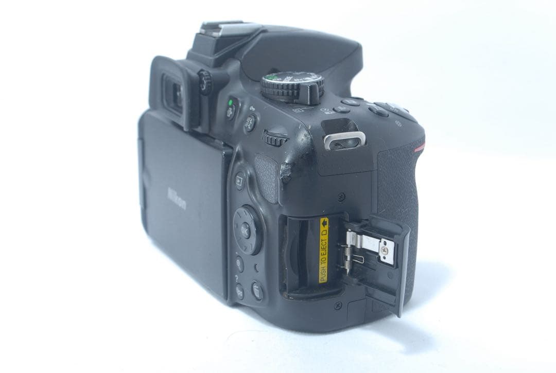 【美品】ニコン ダブルレンズ 高画質カメラ バリアングル液晶 フルHD動画