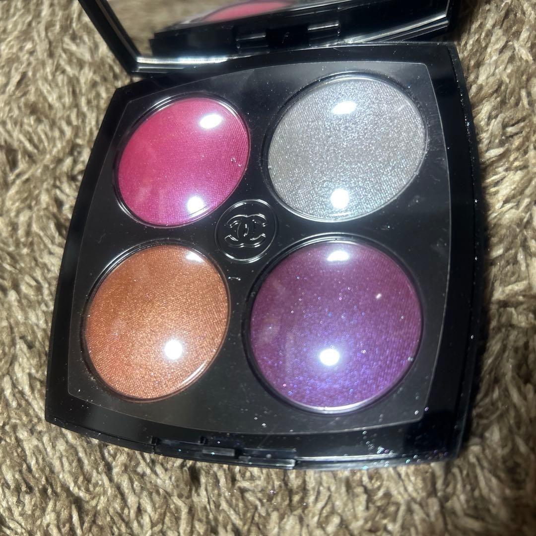 CHANEL エンチャンテッドナイト　アイシャドウ　チークカラー