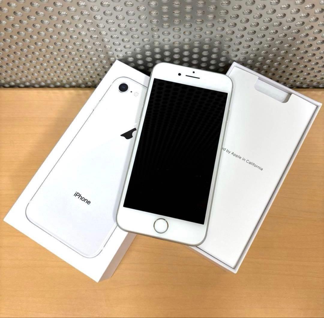 【美品】Apple iPhone 8 64GB ホワイト SIMフリー