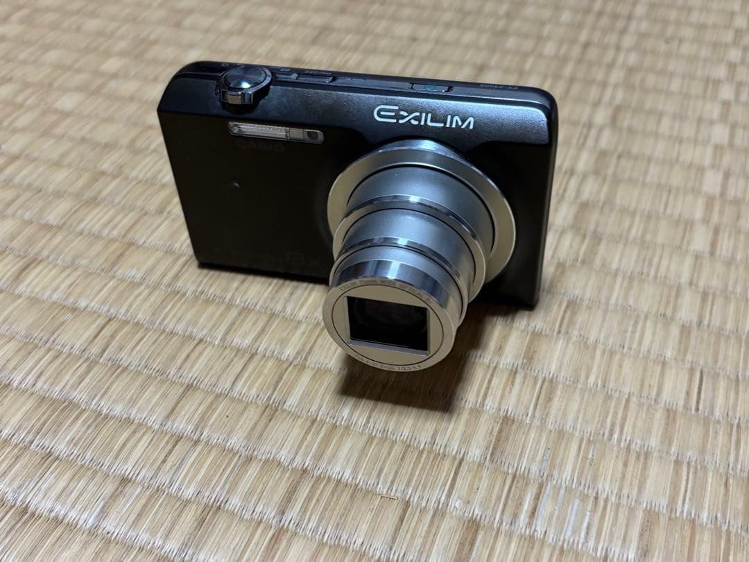 土日限定セール　CASIO カシオ EXILIM EX-Z3000 ブラウン