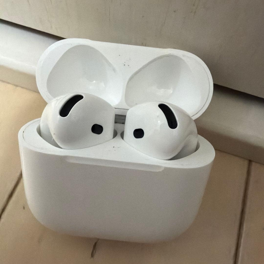 AirPods本体 ホワイト ケース付き