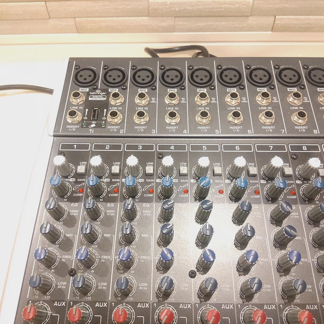 BEHRINGER XENYX QX2442USB 16ch アナログミキサー