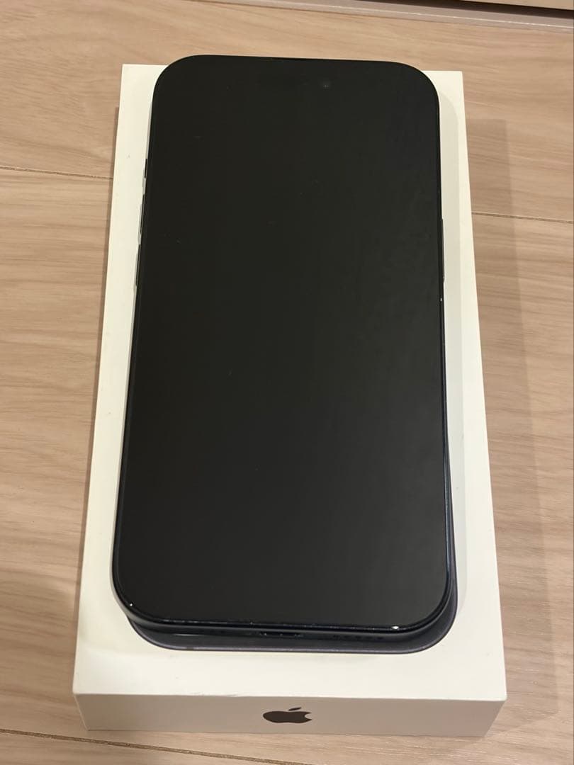 iPhone15 simフリー 128Gb