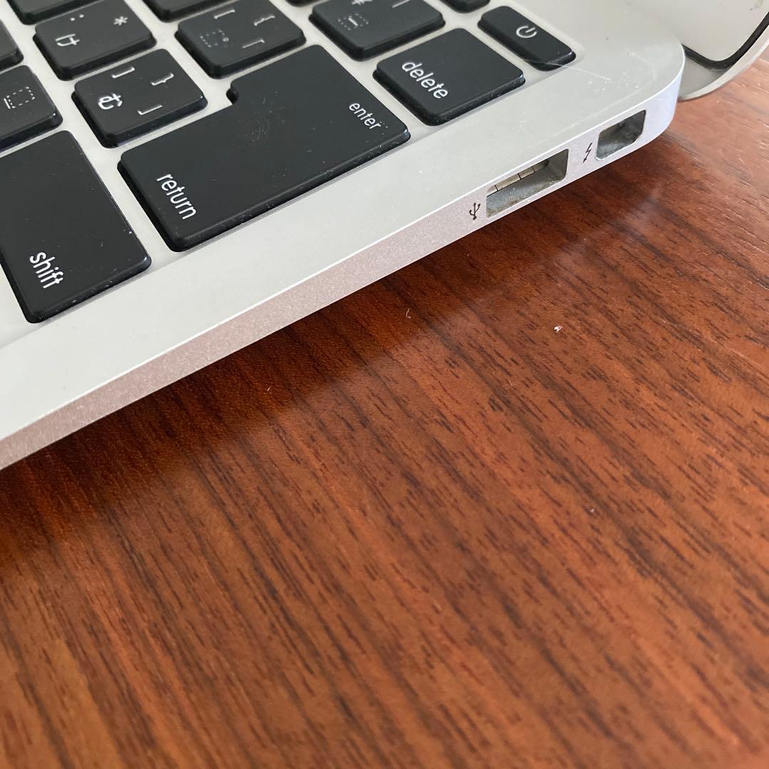 MacBook Air 11インチ　Early 2015 ジャンク品