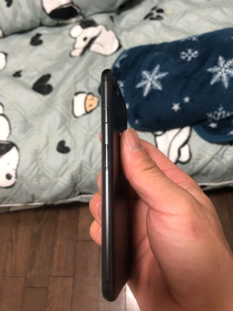 スマートフォン本体 IPhone 7. 128 gb