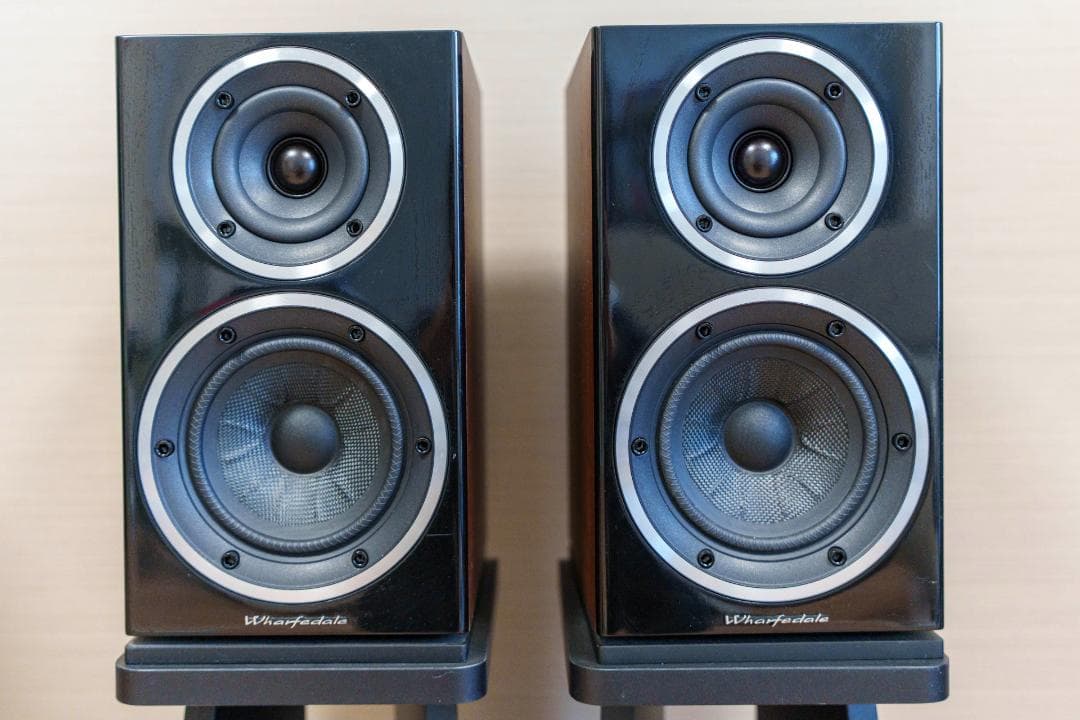 Wharfedale ワーフェデール DIAMOND 220（ウォールナット）