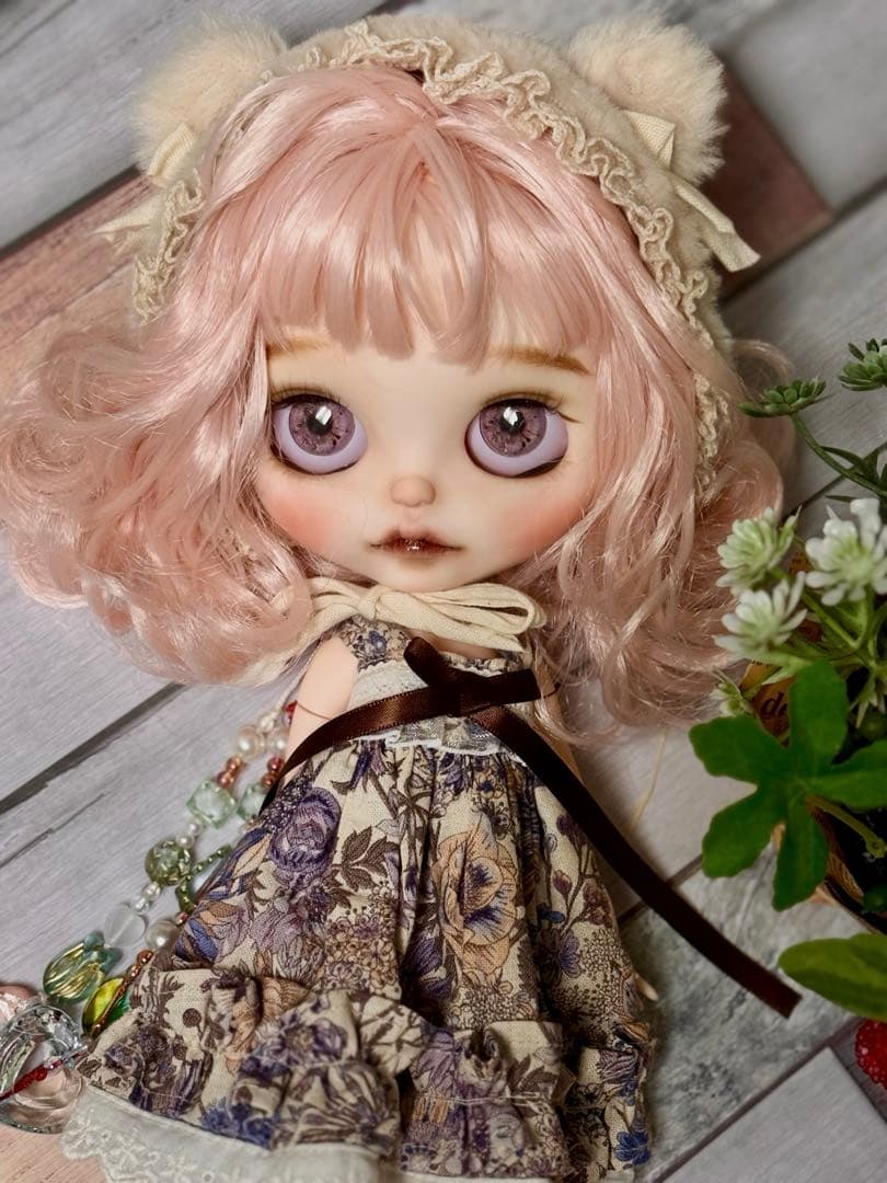 限定価格　カスタムアイシードール　ネオサイズ　白肌　ベージュピンク