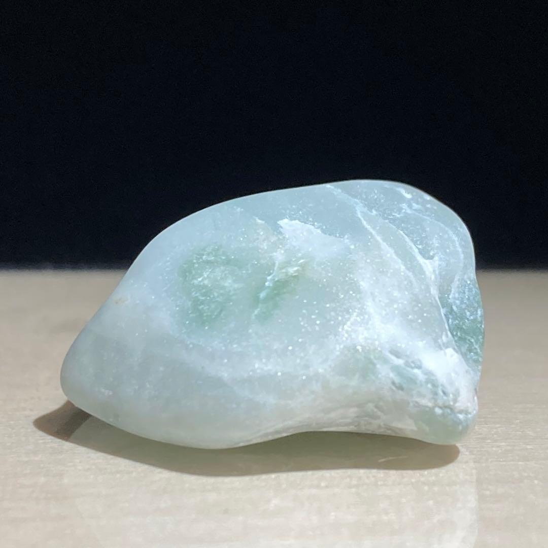 糸魚川翡翠　氷質　白翡翠　原石　10.4ｇ