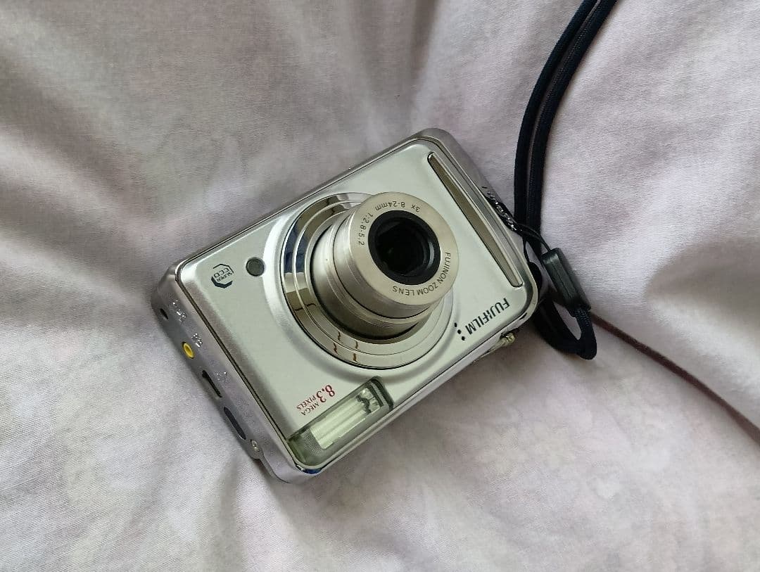 富士フイルム デジタルカメラ FinePix A800 シルバー