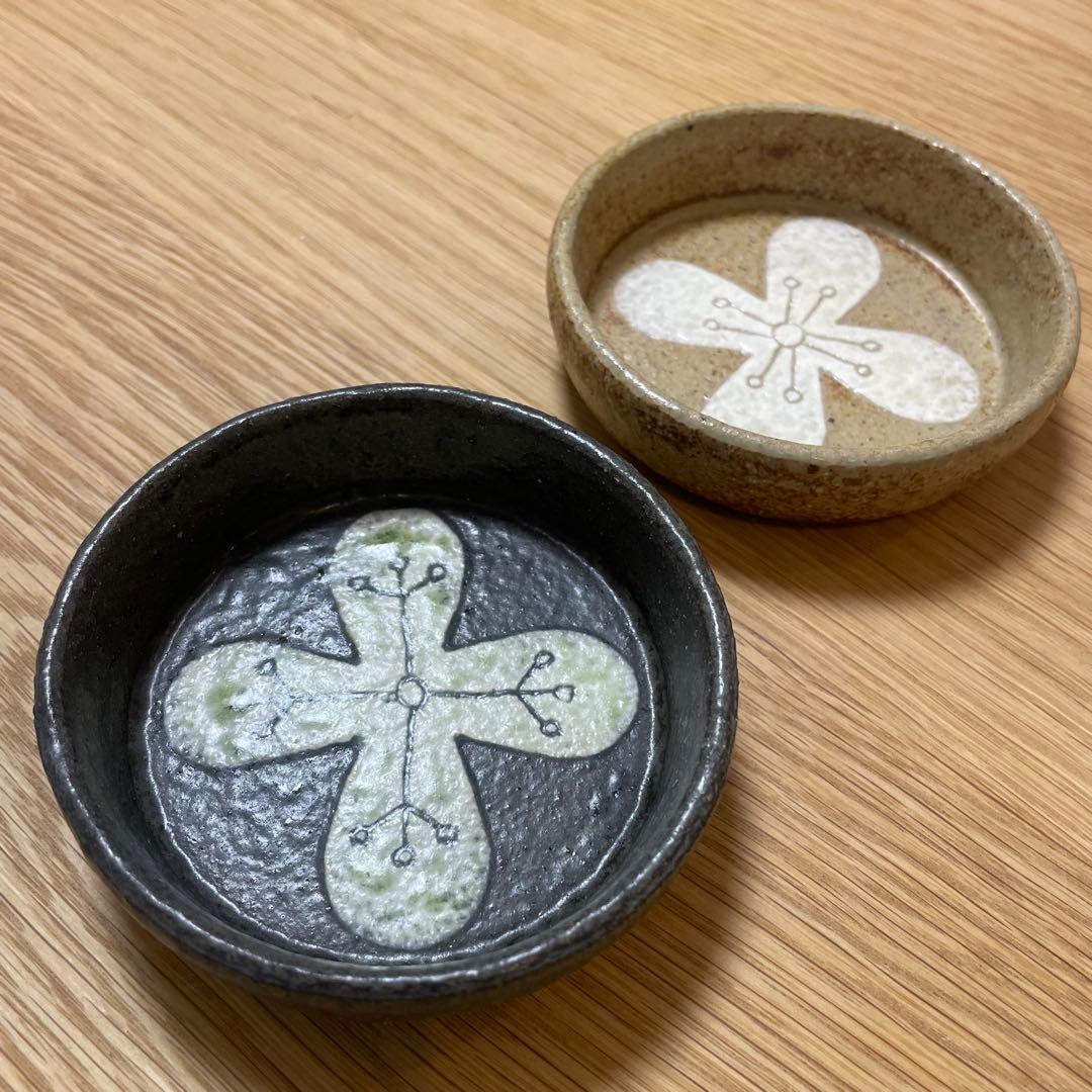 【北川タケシ】小丸皿　作家のうつわ　美品　花絵柄　2枚セット