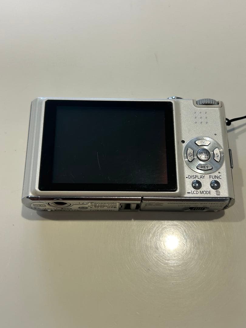 LUMIX DMC-FX33シルバー コンパクトデジタルカメラ