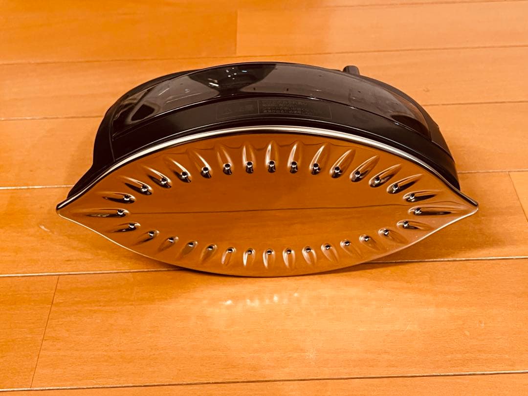 Panasonic NIーWL709-Kブラックコードレスアイロン美品