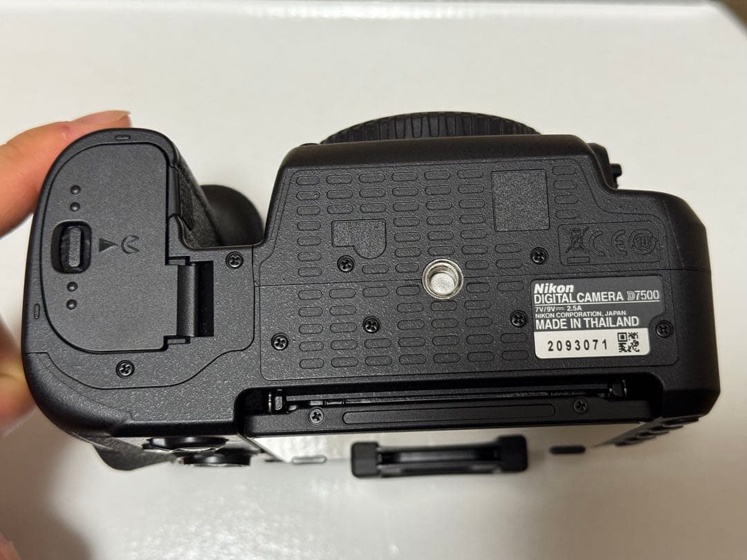 NIKON D7500 18-140 VR KIT レンズキット