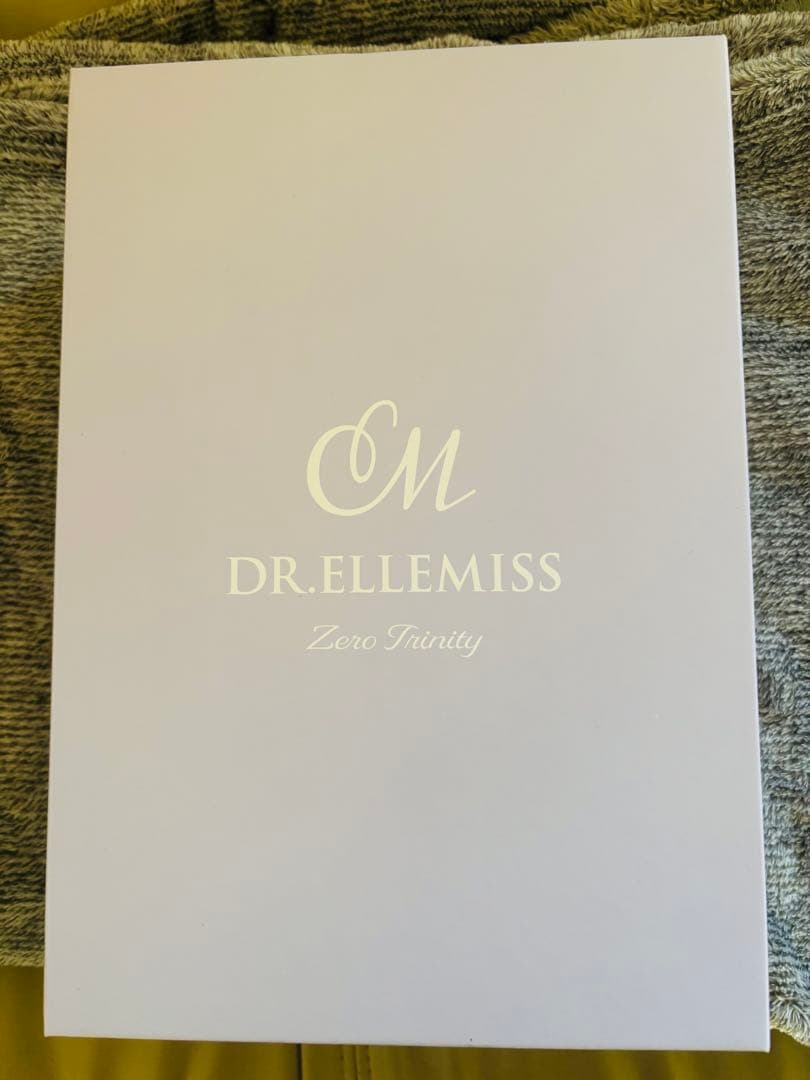 DR. ELLEMISS Zero Trinity 脱毛器