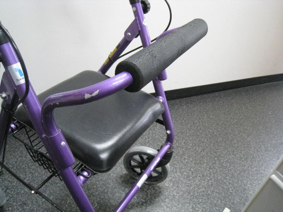 竹虎ヒューマンケア ハッピーミニ 軽量 歩行器 歩行車 バスケット付き ①