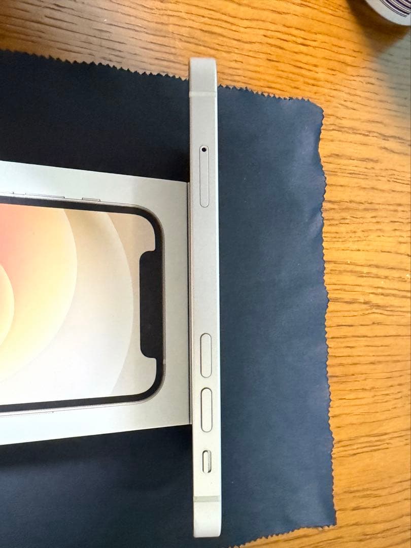 美品 iPhone12mini　ホワイト　64GB　本体　SIMフリー