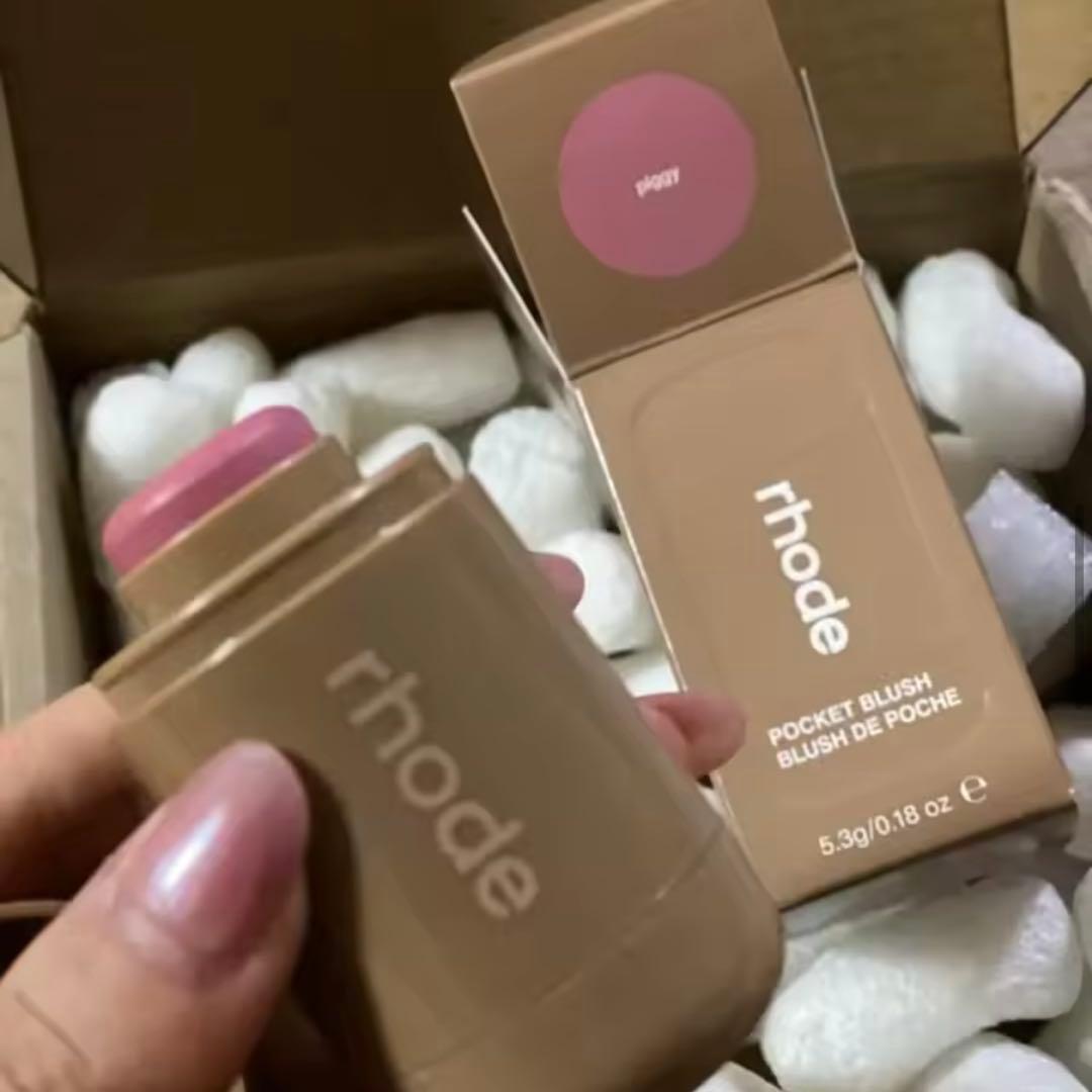rhode pocket blush チークpiggy