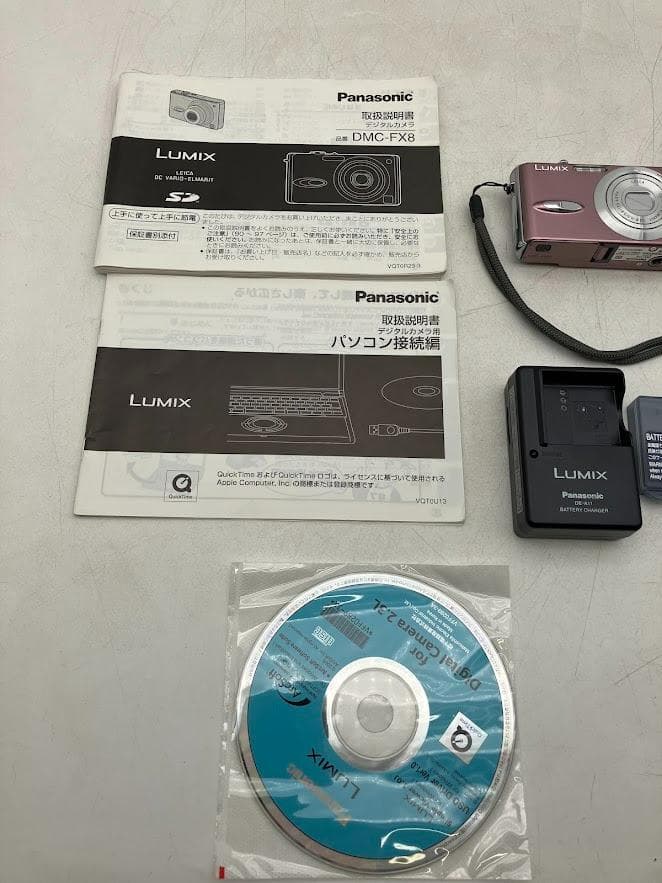 美品　Panasonic DMC-FX8 デジタルカメラ　ピンク