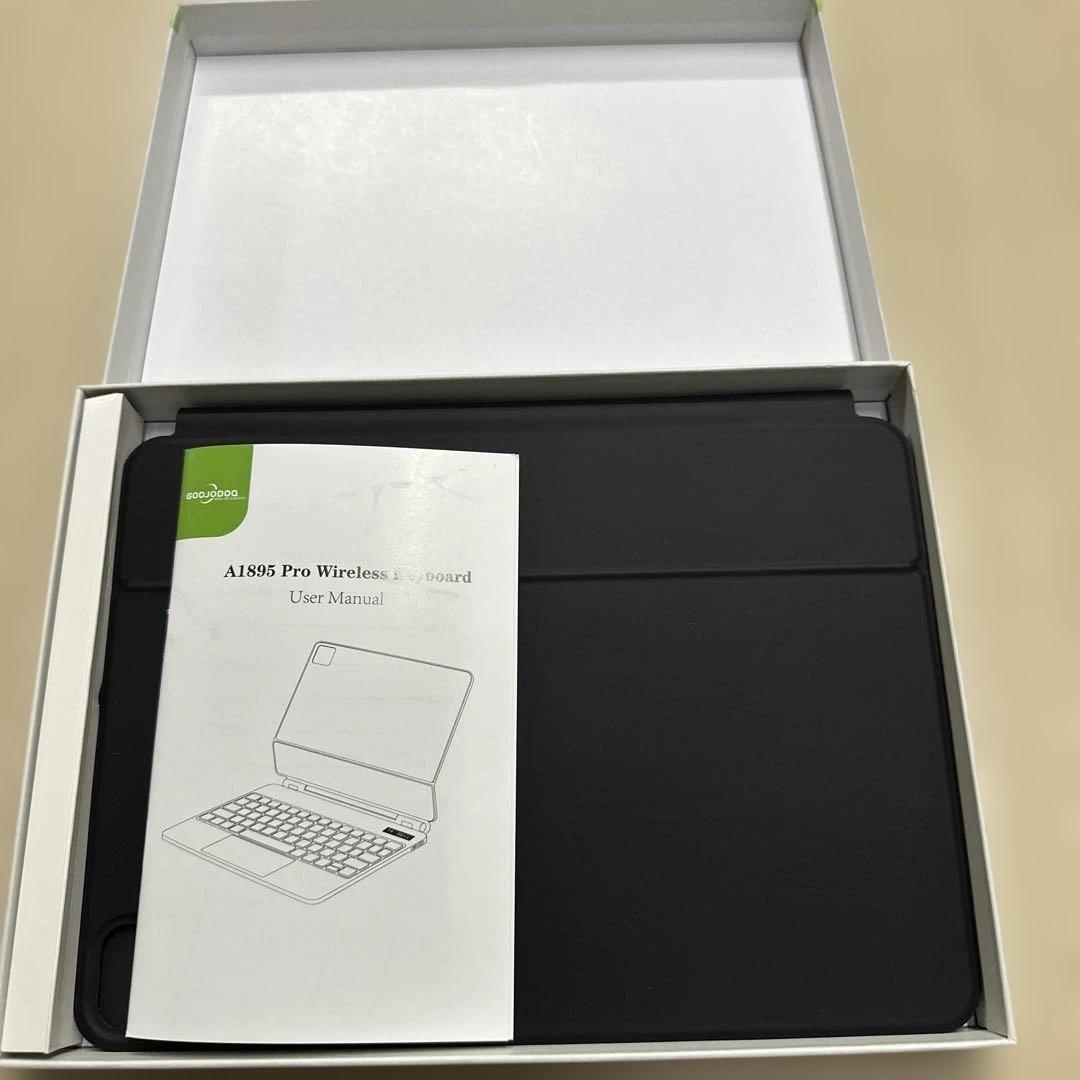iPad Air 11インチ マジックキーボード 新品同様新古品