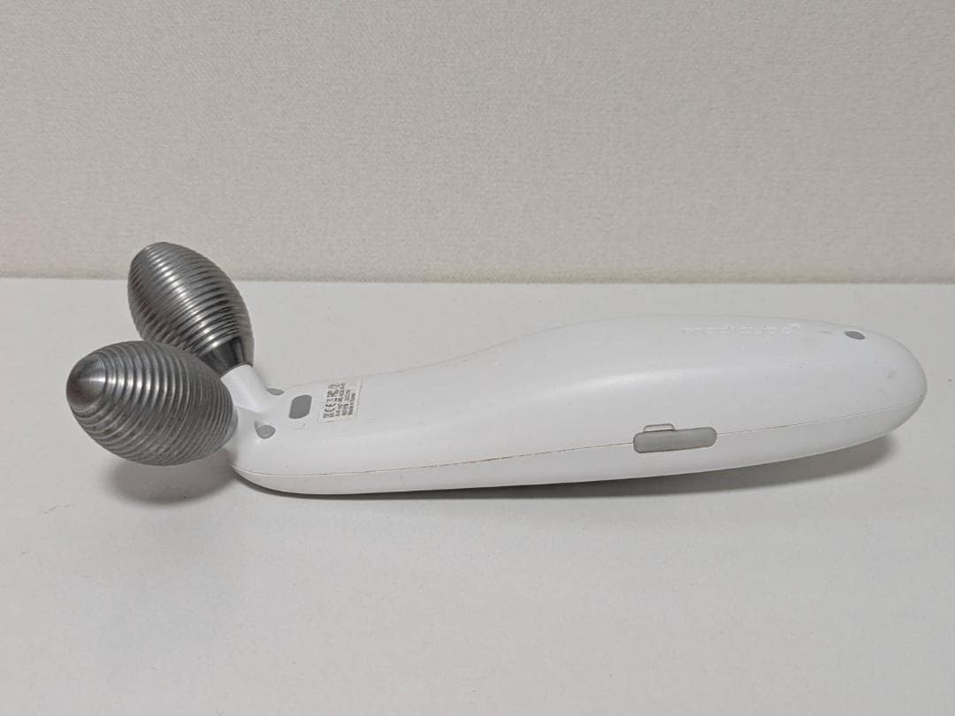 AGE-R DERMA EMS SHOT 美顔器 中古品 メディキューブ