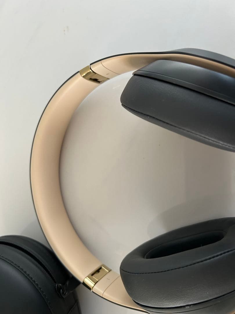 Beats Studio 3 Wireless シャドウグレー パット交換済み